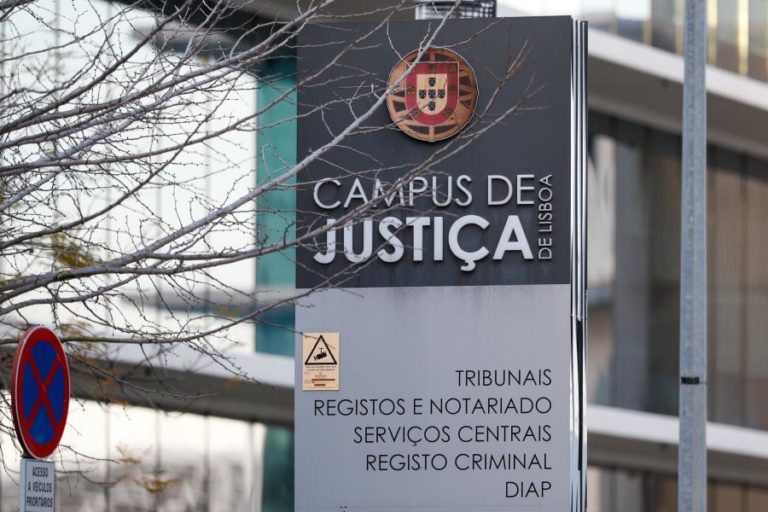 Pessoas com deficiência intelectual discriminadas no acesso à justiça em Portugal