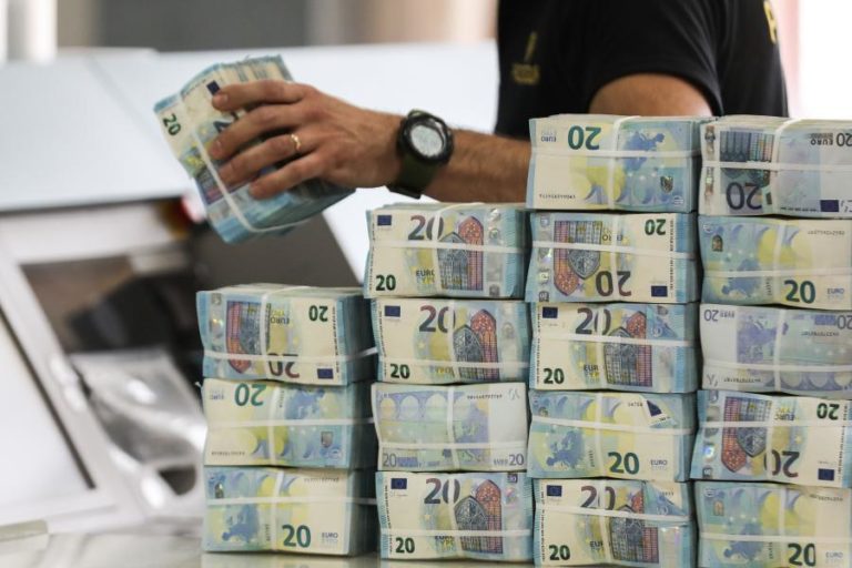 Banco de Portugal revê em ligeira alta inflação para este ano e 2024