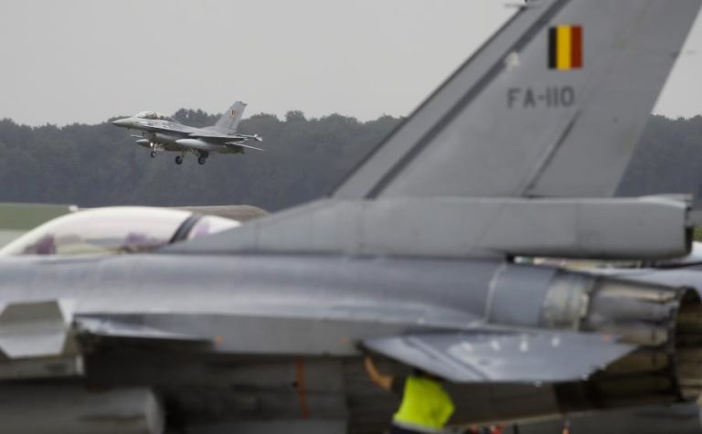 Bélgica anuncia envio de F-16 para a Ucrânia em 2025