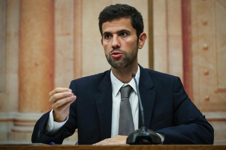 Parlamento aprova levantamento de imunidade do deputado do PSD Hugo Carneiro