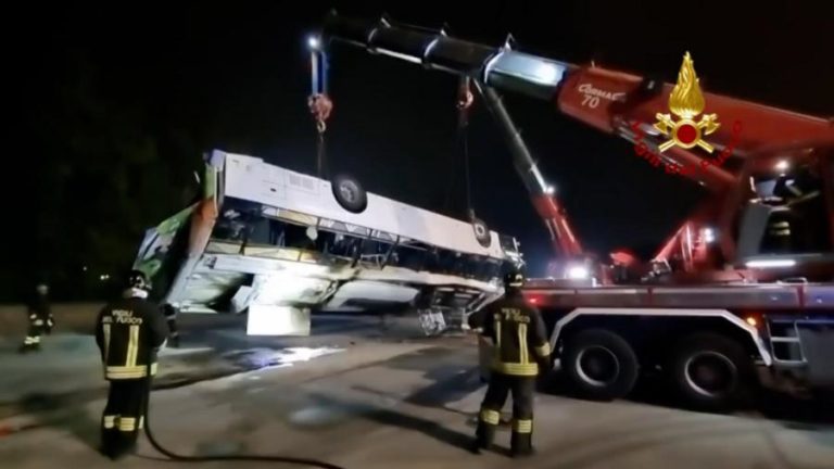 Veneza pede luto de três dias pelas vítimas de acidente com autocarro