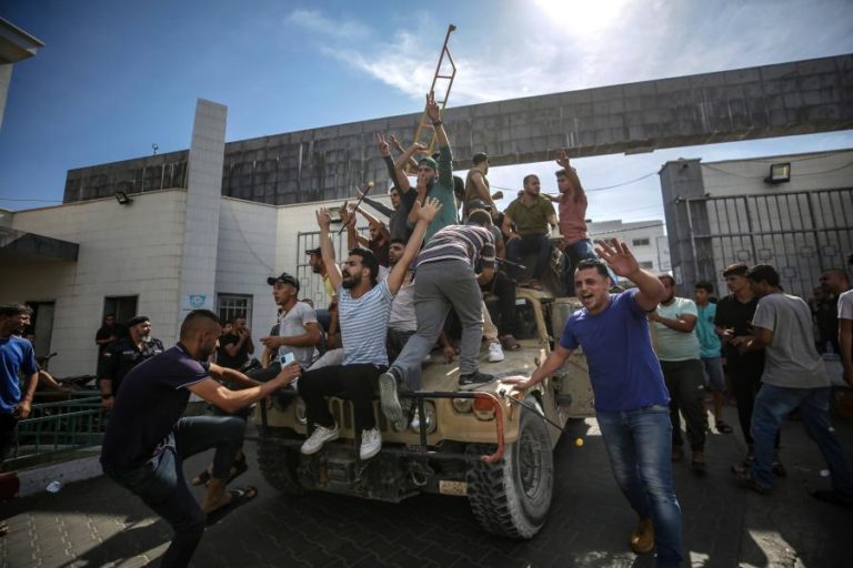 Hamas diz ter capturado reféns em Israel para servirem de moeda de troca