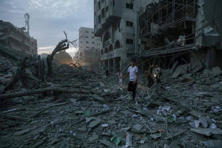 Novos balanços indicam mais de 430 mortos em ataque do Hamas e retaliação de Israel