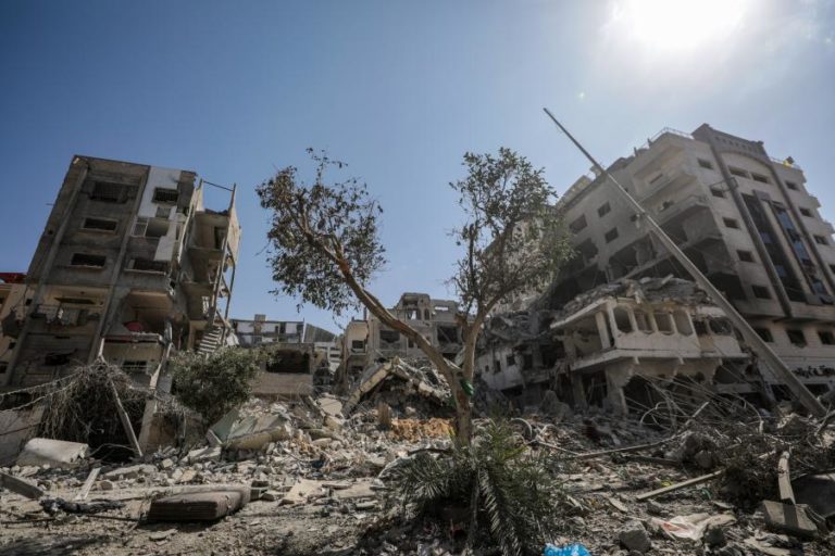 Sobe para 2.450 o número de mortos em Gaza