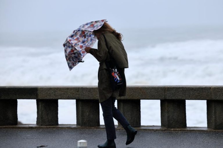 Mais 440 ocorrências até às 17:30, a maioria no Norte e Centro