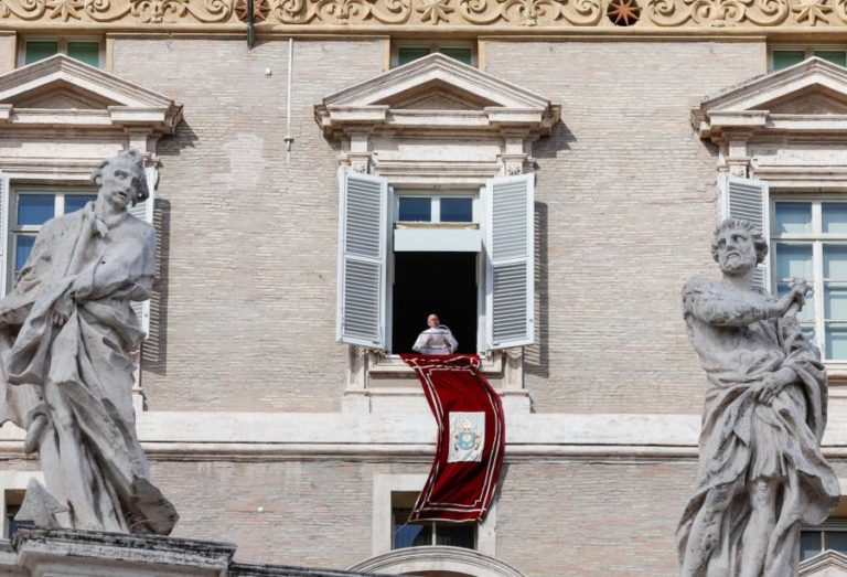 Papa Francisco faz apelo veemente ao cessar-fogo