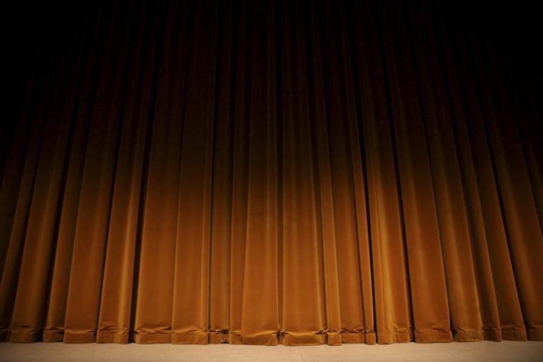 Teatro Experimental de Cascais põe Eugene O’Neill em cena com a maldição de “Electra”