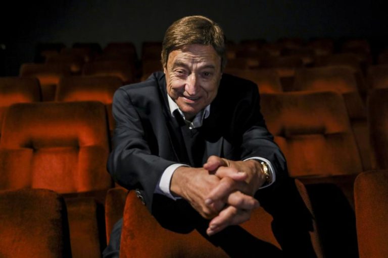 Morreu o encenador e ator Carlos Avilez, fundador do Teatro Experimental de Cascais
