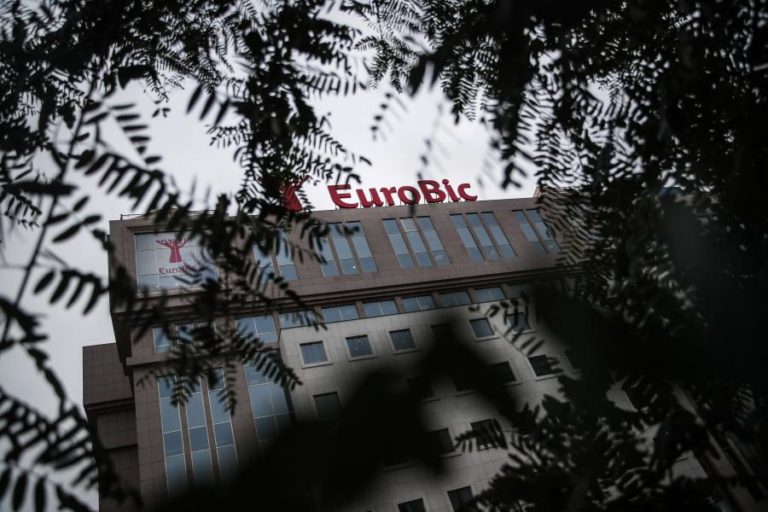 Informação sobre aquisição do EuroBic pelo Abanca ainda é escassa