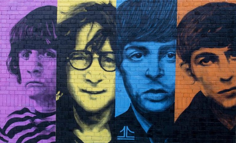 Última canção dos Beatles no topo das tabelas britânicas