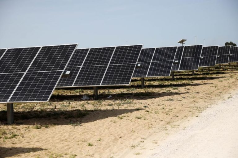 Central solar moçambicana já fornece “energia limpa” a 22.000 famílias
