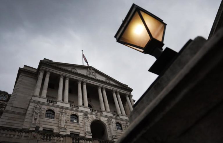 Banco de Inglaterra mantém taxas de juro diretoras em 5,25%