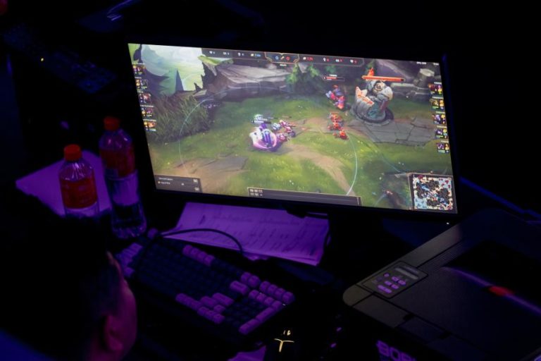 Plataforma chinesa de jogos de computador Douyu confirma que fundador foi detido