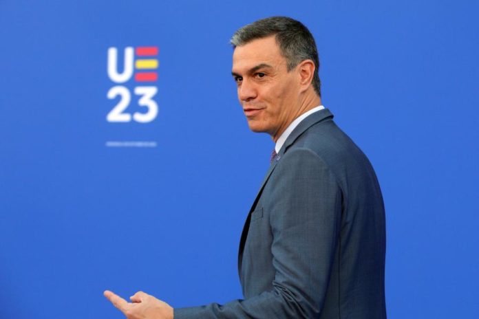41627111.jpg