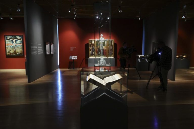 Peças portuguesas restauradas vão brilhar no futuro Museu da Terra Santa