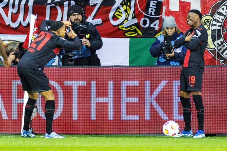 Líder Bayer Leverkusen goleia Union Berlim com Grimaldo a marcar novo golo