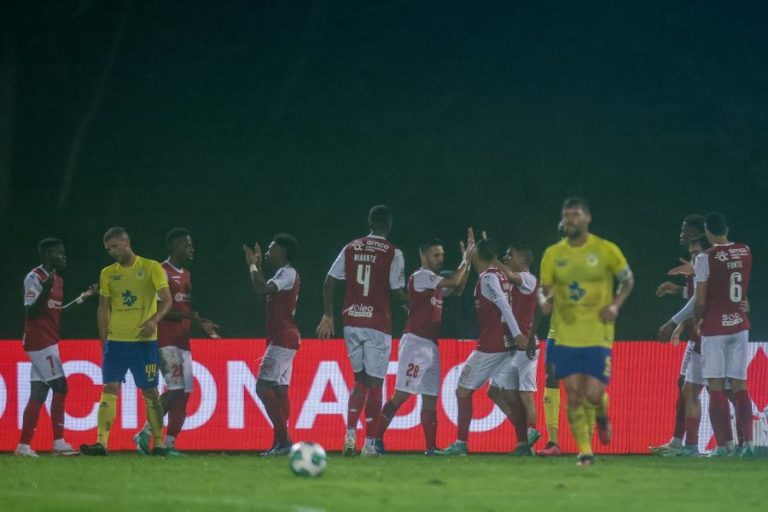 Sporting de Braga vence em Arouca e mantém-se isolado no quarto lugar da I Liga