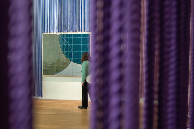 Serralves recebe exposição da premiada artista artista Kapwani Kiwanga