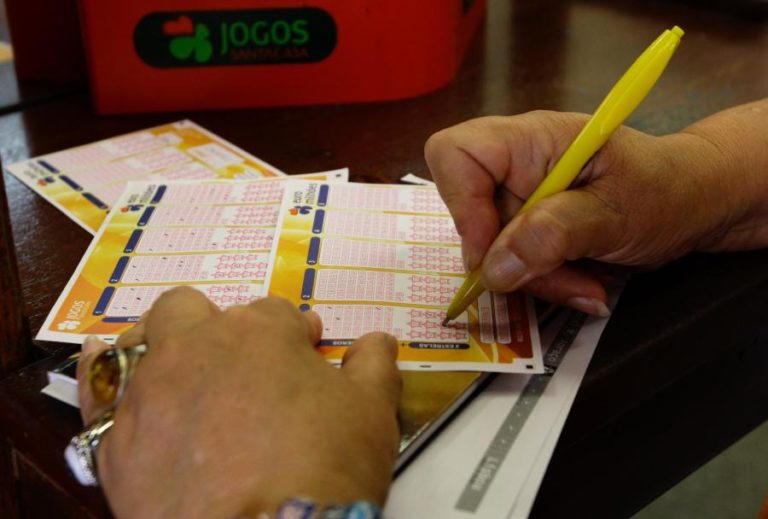 ‘Jackpot’ de 55,6 ME e segundo prémio do Euromilhões saíram em Portugal