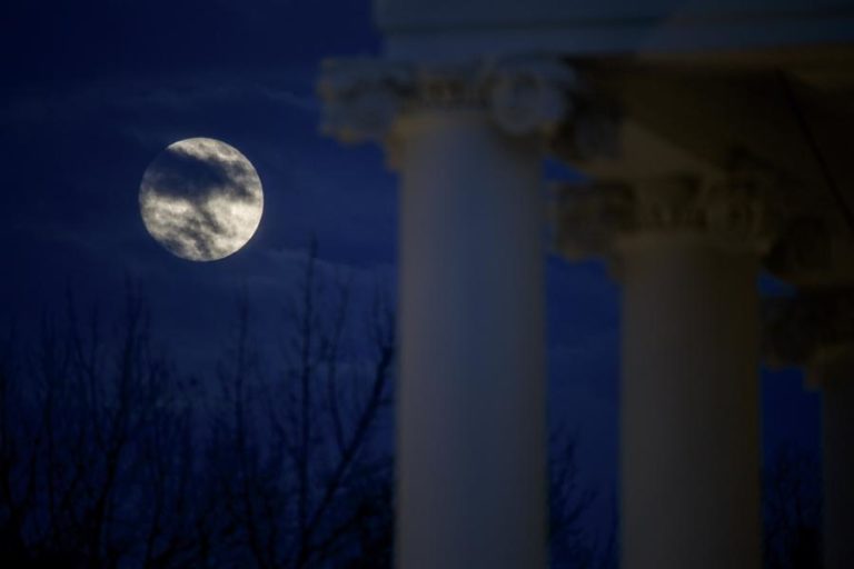 Robô com que Japão volta a tentar estrear-se na superfície da Lua entrou hoje em órbita