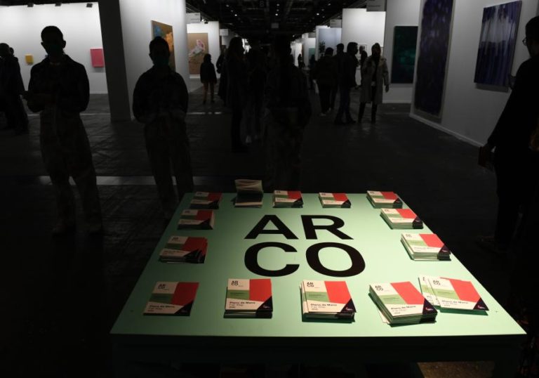 Feira de arte contemporânea ARCOmadrid 2024 com 16 galerias portuguesas