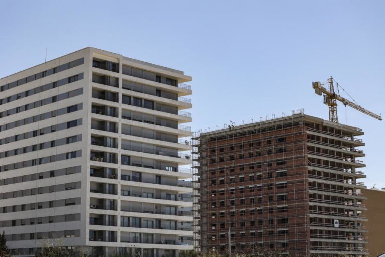 Taxas Euribor sobem mas mantêm-se abaixo de 4%