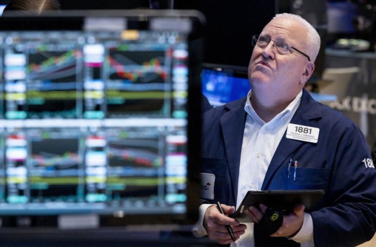 Wall Street fecha em alta e já leva seis semanas seguidas a ganhar