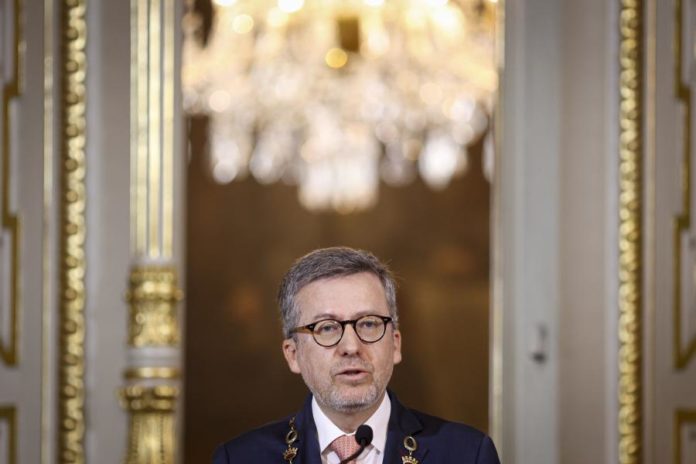 41901953.jpg