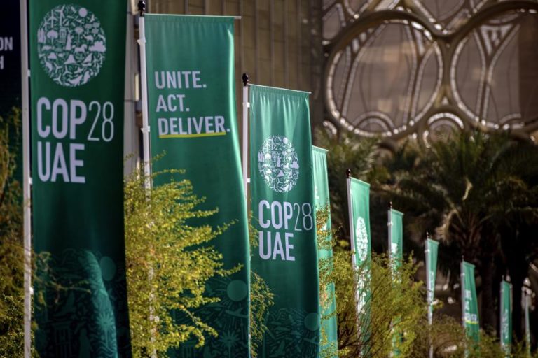 COP28: A entrar nas negociações finais, Portugal insiste no fim dos combustíveis fósseis