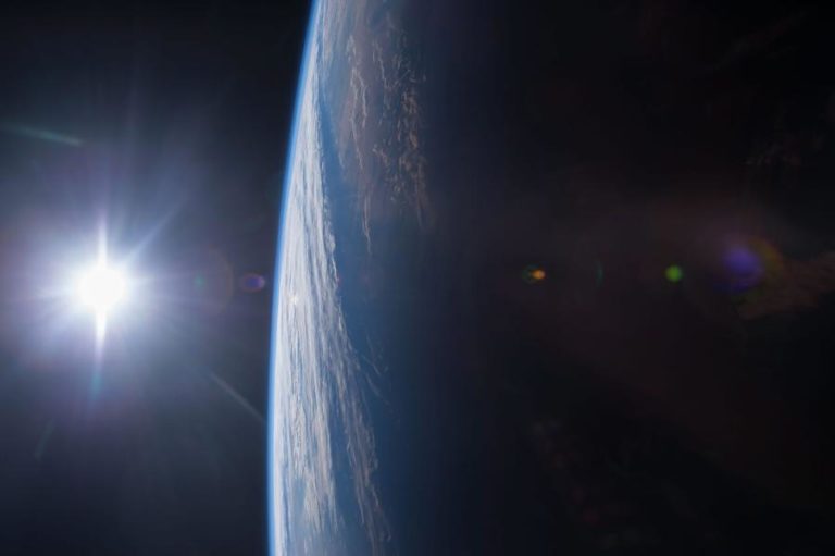 Terra está a menor distância do Sol e em velocidade máxima