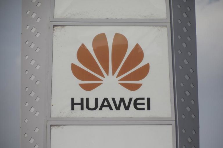 Nova versão do sistema operativo da Huawei deixa de suportar aplicações Android