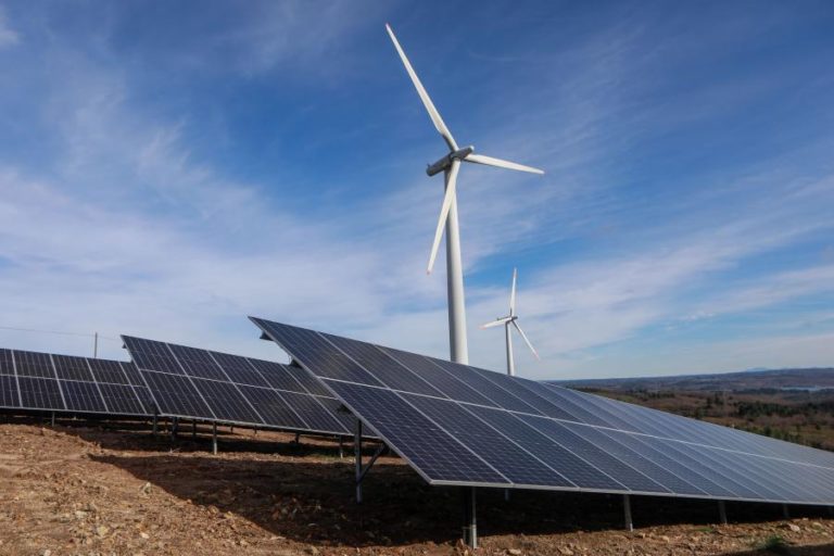 EDP Renováveis põe em funcionamento primeiro parque híbrido solar e eólico de Espanha