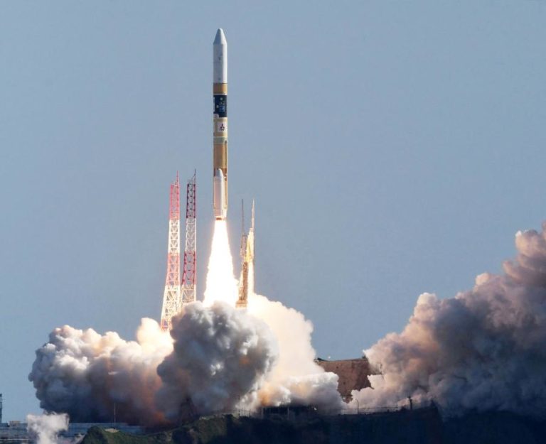 Japão lança satélite de recolha de informações para detetar mísseis norte-coreanos