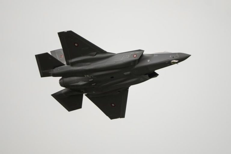 Governo checo compra 24 aviões F-35 aos Estados Unidos