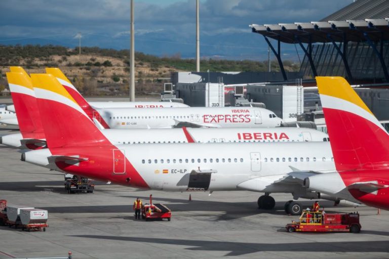 Iberia propõe criar empresa própria de ‘handling’ e saída de 1.727 pessoas até 2026