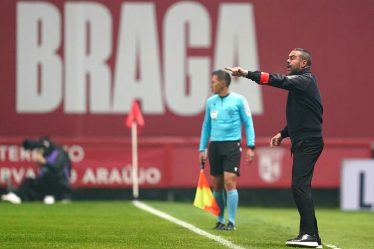 “Sporting é muito difícil de superar”, mas treinador do Sporting de Braga quer final da Taça da Liga