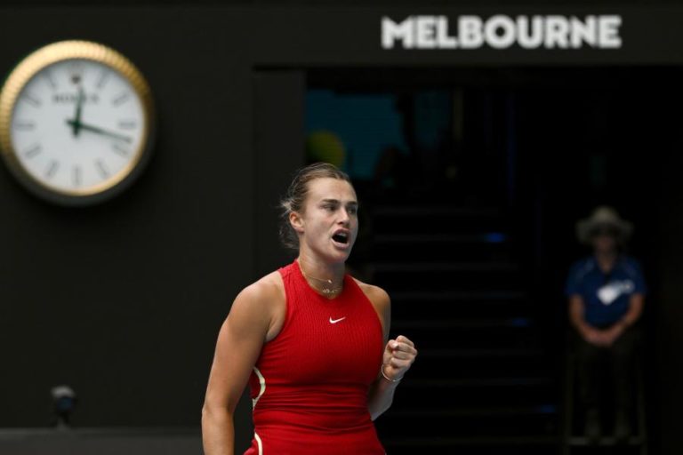 Campeã em título Sabalenka segue para os oitavos de final no Open da Austrália