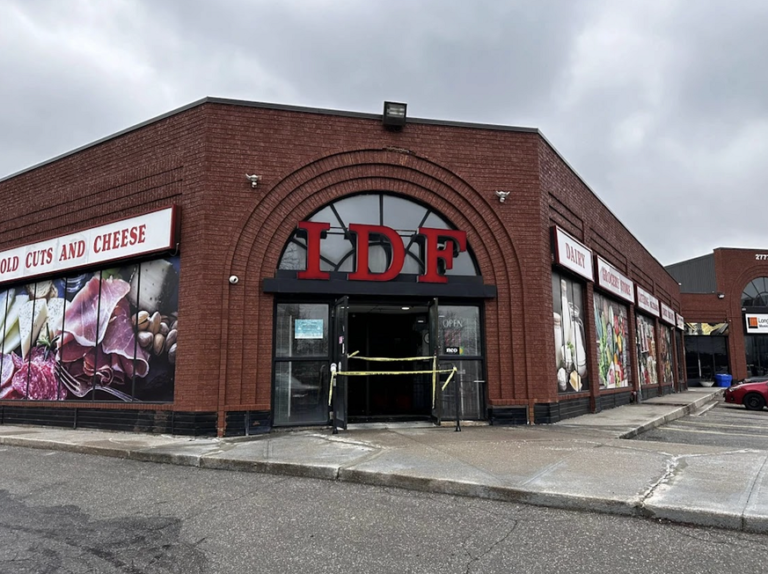 Foto: JAMES PASTERNAK/X