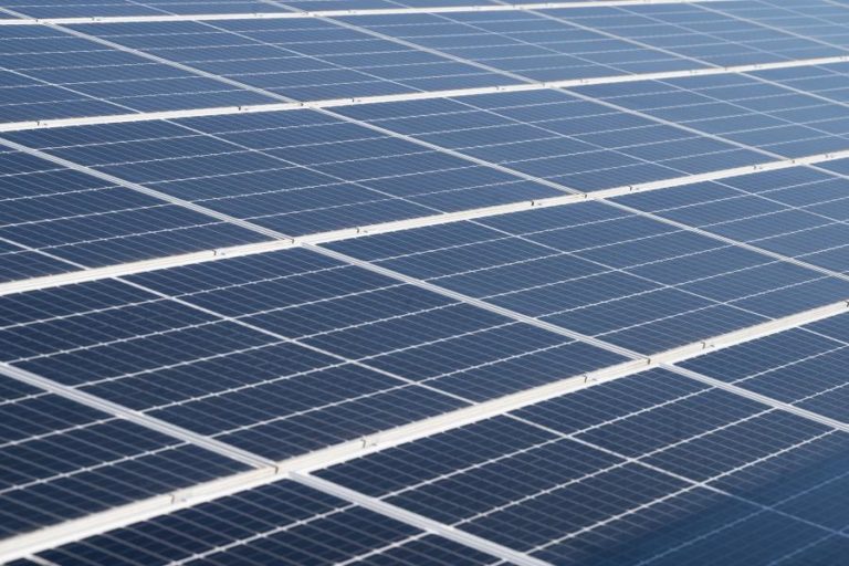 Moçambique promete “revolução solar” com aposta em centrais solares