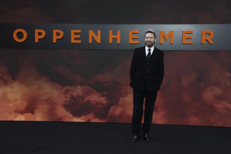 “Oppenheimer” cimenta favoritismo ao vencer Prémios do Sindicato dos Atores