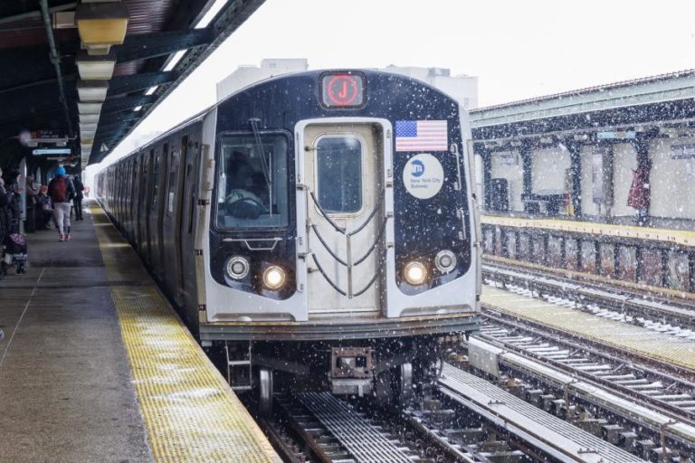 Polícia de Nova Iorque ‘descarta’ robô de vigilância do metro após cinco meses