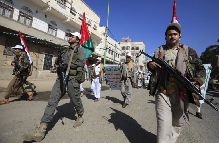 Huthis do Iémen reivindicam ataque a Eilat que Israel diz ter sido intercetado