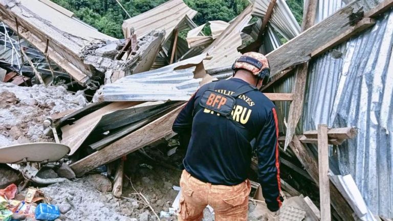 Deslizamento de terras  nas Filipinas causa 54 mortos e 63 desaparecidos