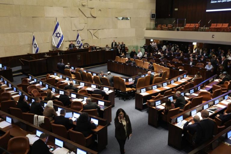 Parlamento israelita rejeita por larga maioria “reconhecimento unilateral” do Estado palestiniano