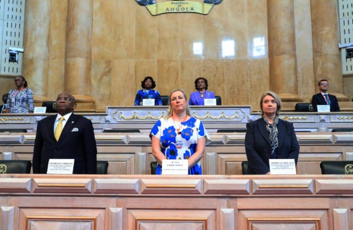42379756.jpg