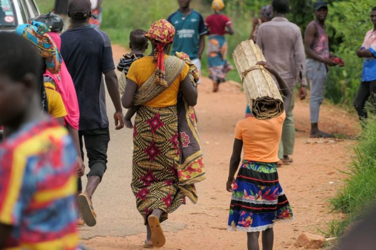 Moçambique/Ataques: Governo alerta para possível presença de insurgentes entre deslocados