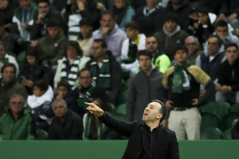 Sérgio Vieira pede travagem da dinâmica coletiva do Sporting e perigo no ataque