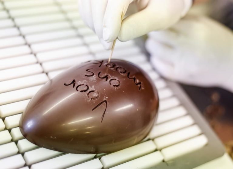 Chocolate mais caro à boleia dos máximos do cacau mas Páscoa a salvo