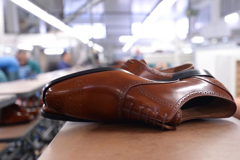 Portugal ultrapassou Espanha e foi 2.º maior produtor europeu de calçado em 2022