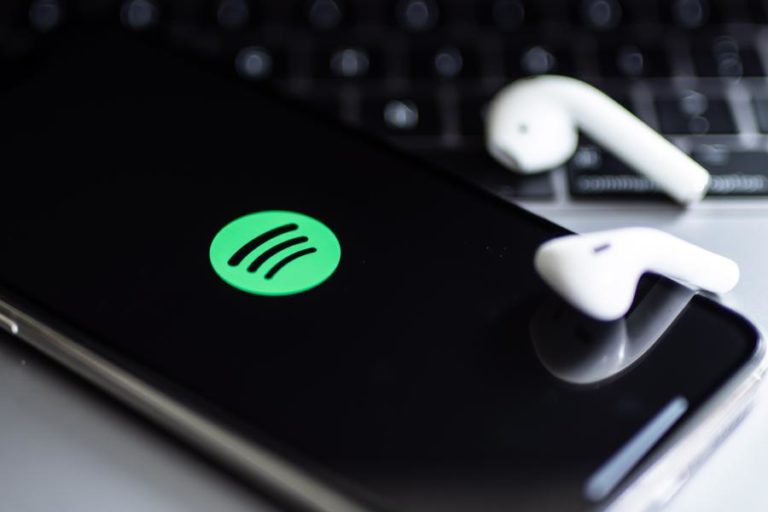 Spotify passa de prejuízo a lucro de 197 ME no primeiro trimestre